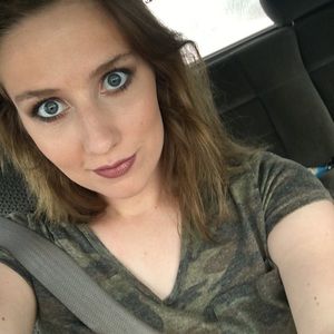 Meet your Posher, Tayler